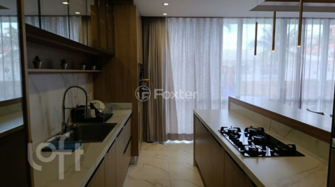 Image 37 - 993132