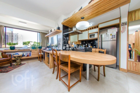 Image 33 - 993428