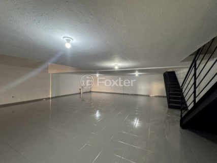 Image 3 - 993485