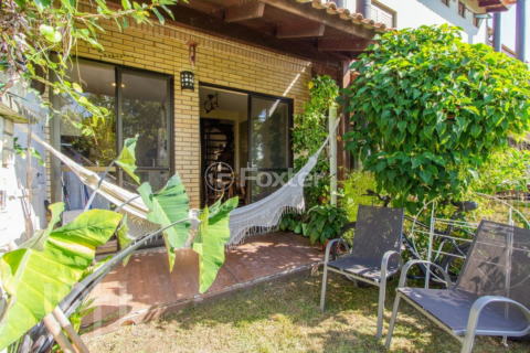 Image 8 - 993495