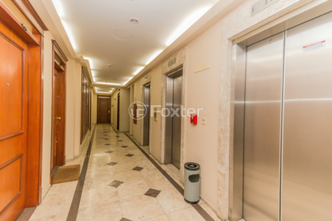 Image 4 - 993539