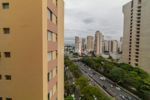 Image 10 - 993560