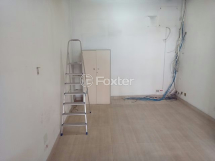 Image 4 - 993600
