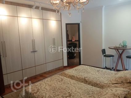 Image 13 - 993691