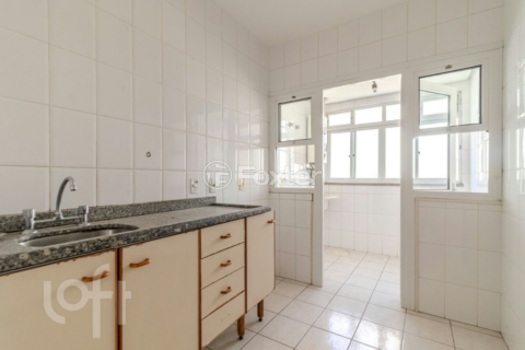 Image 3 - 993773