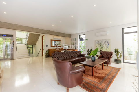 Image 3 - 993784