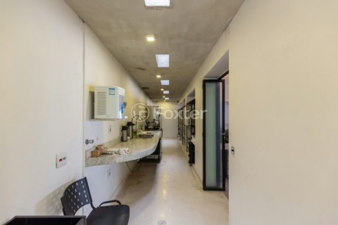 Image 8 - 993784