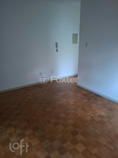 Image 7 - 993895