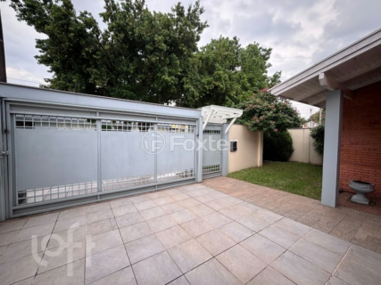 Image 33 - 993992