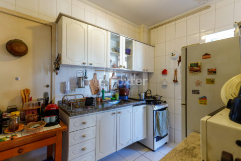 Image 27 - 994232