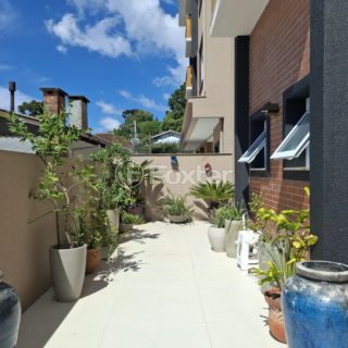 Image 19 - 994447