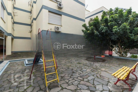 Image 8 - 994541