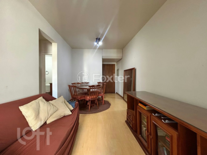Image 4 - 994852