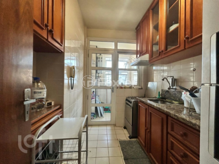 Image 3 - 994852