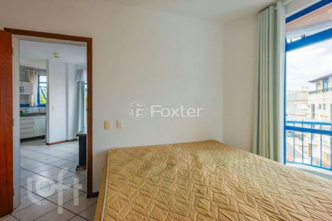 Image 7 - 994941