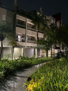 Image 37 - 994947