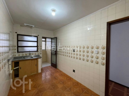 Image 3 - 994999