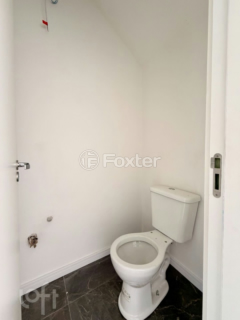 Image 11 - 995127