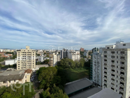 Image 23 - 995333