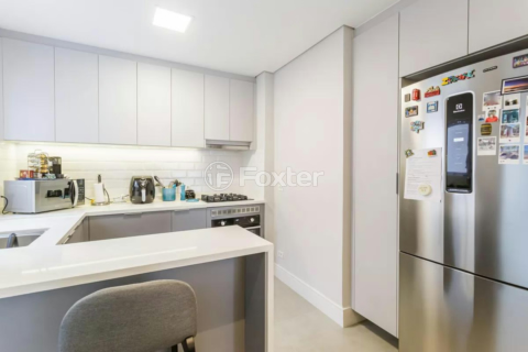 Image 7 - 995342