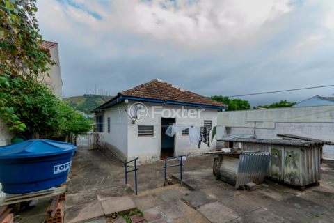 Image 33 - 995358