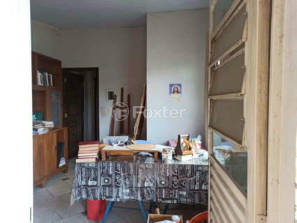 Image 19 - 995392