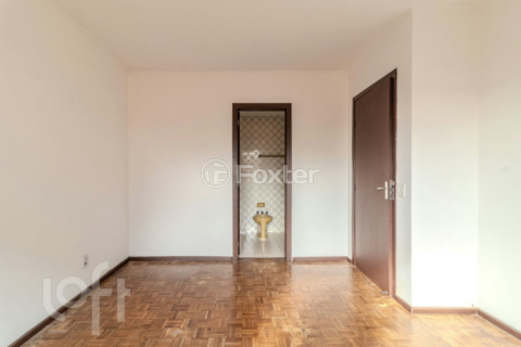 Image 11 - 995422