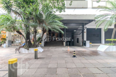 Image 33 - 995433