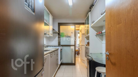 Image 21 - 995452
