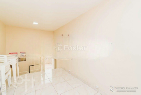 Image 17 - 995566