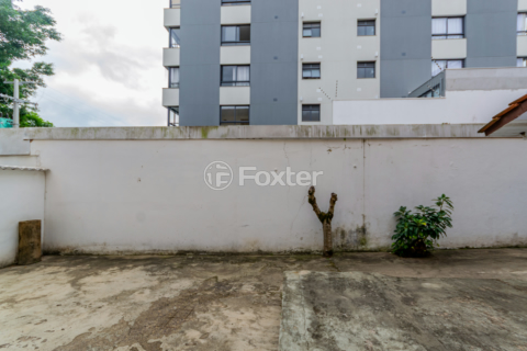 Image 29 - 995587