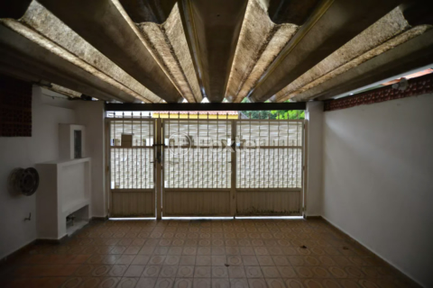 Image 4 - 995620