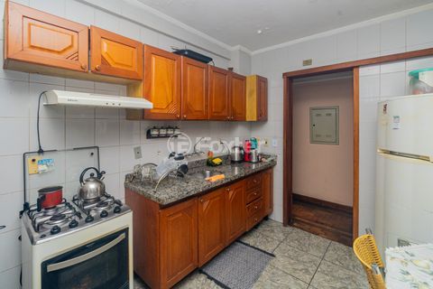 Image 19 - 995705