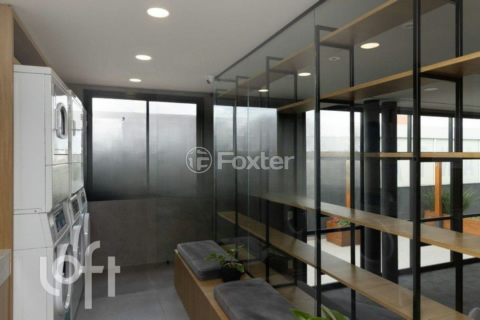 Image 21 - 995706