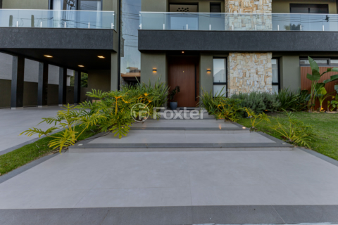Image 79 - 995766