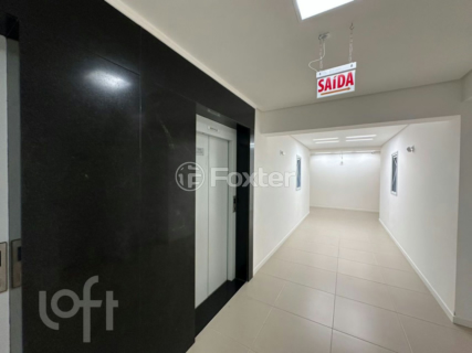 Image 35 - 995777
