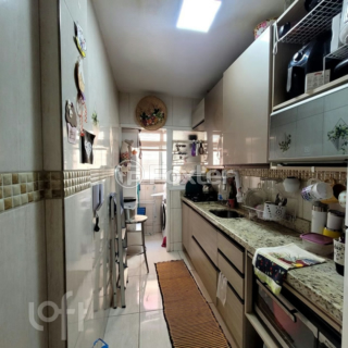 Image 4 - 995788
