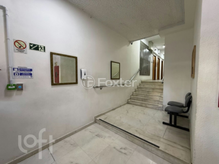 Image 8 - 995843