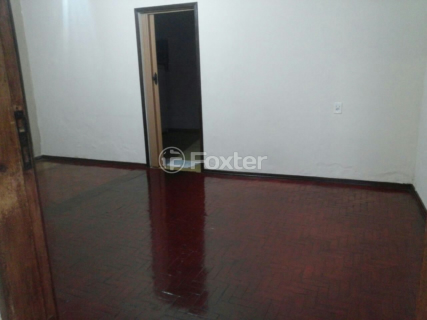 Image 7 - 995871