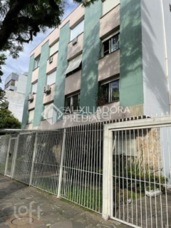 Image 11 - 995882