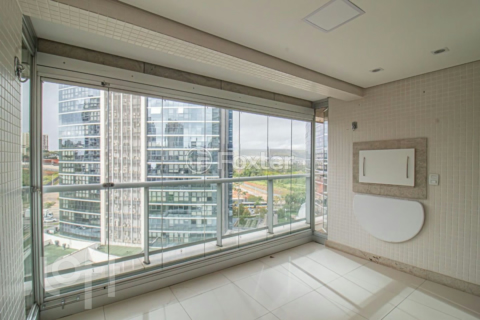 Image 32 - 995889