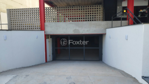 Image 11 - 995947