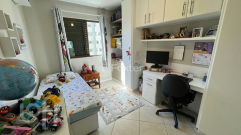 Image 11 - 996039
