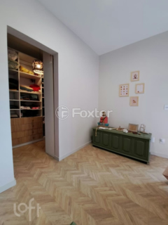 Image 39 - 996043
