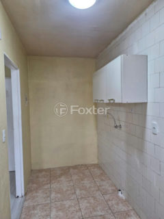 Image 7 - 996090