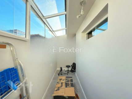 Image 29 - 996130