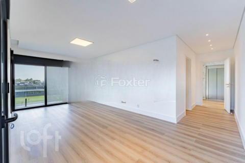 Image 28 - 996339
