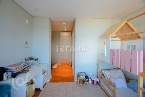 Image 34 - 996351