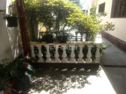 Image 8 - 996358