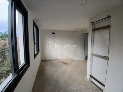 Image 8 - 996493